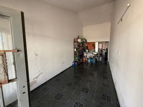 Casa 5 ambientes con 1 baño