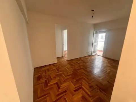 Venta departamento 2 ambientes con patio en palermo