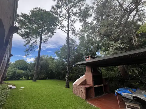 Casa en Venta con 5 cocheras