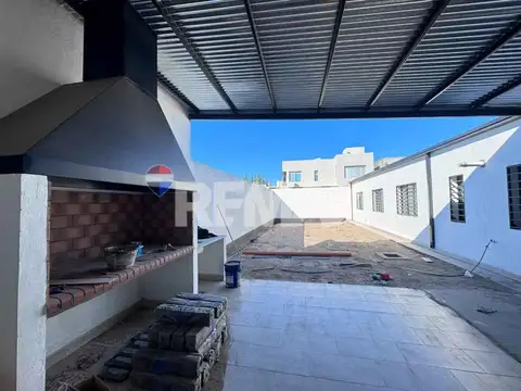 Casa en Venta en Neuquén, USD 320.000