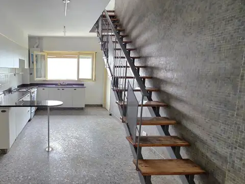 Depto Tipo Casa en Venta con 1 cocheras