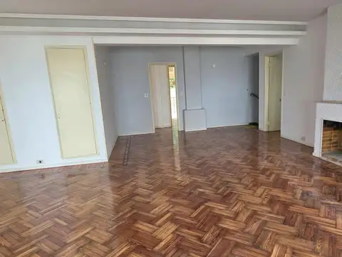 Depto Tipo Casa 4 ambientes con 2 baños