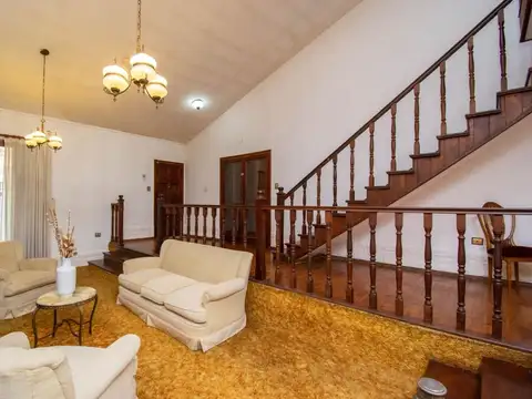 Casa 4 ambientes con 3 baños