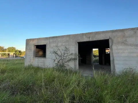 LOTE + construcción a terminar