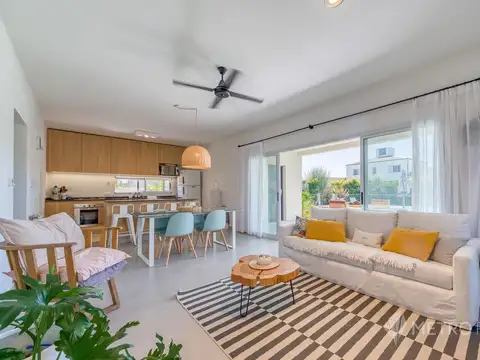 Casa en Venta 4 ambientes en Pilar del Este