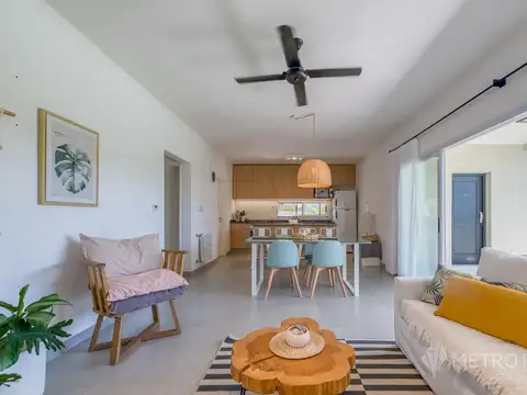 Casa 4 ambientes con 3 baños