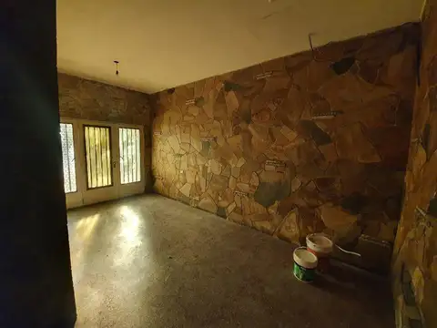 Casa 4 ambientes con 1 baño