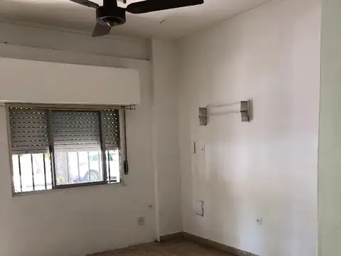 DPTO 1 DORMI, AMPLIOS AMBIENTES, LUMINOSO