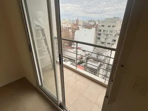 Venta. Dpto 2 amb. Cochera. Corrientes y Billinghurst.