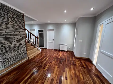 Casa en Alquiler de 4 dormitorios
