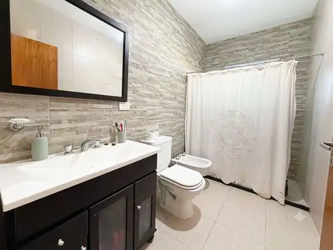 Casa 4 Amb Suite Pileta Parque de 2000m²  Lujan