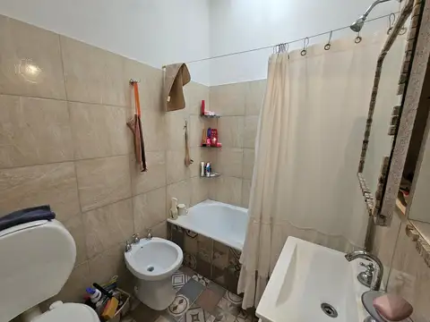 Depto Tipo Casa en Venta con 1 cocheras