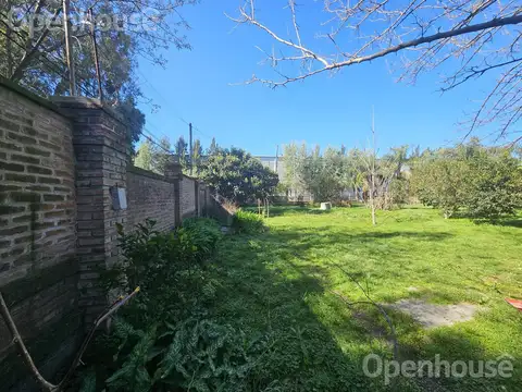 Av Alvear  y Uruguay