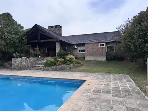 Casa en Venta en La Lucinda, USD 320.000