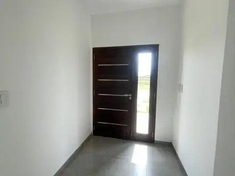 Casa en Venta con 4 cocheras