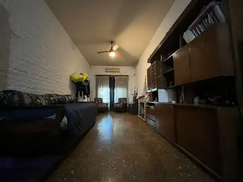 casa 4 ambientes en venta  Adrogue