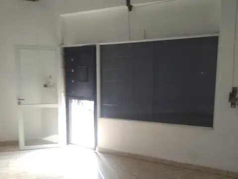 Local en Alquiler en Villa Gobernador Galvez, $ 550.000