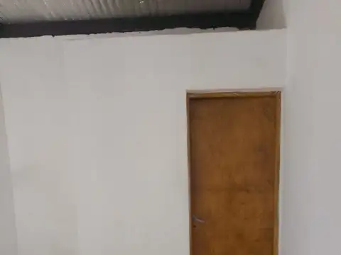 Local comercial en esquina – Espora y 17 de Octubre