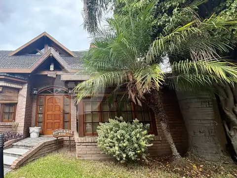 IMPONENTE CHALET 5 AMBIENTES - V. BALLESTER