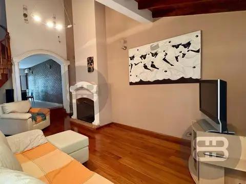 Casa 4 ambientes con 4 baños