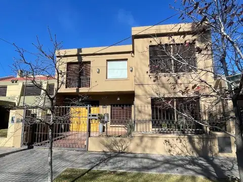 CASA EN VENTA - MERLO CENTRO
