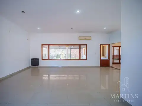 Casa 7 ambientes con 4 baños