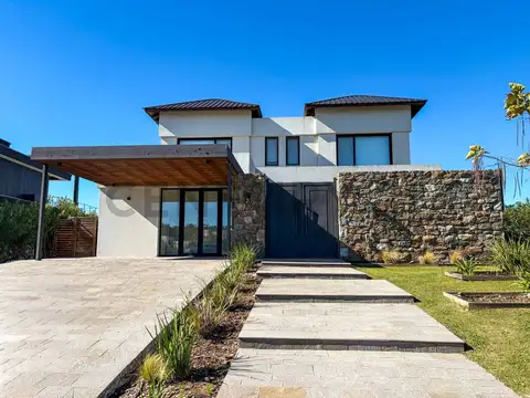 Casa en Alquiler en Pilara, USD 8.000