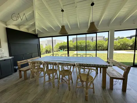 Casa 6 ambientes con 3 baños
