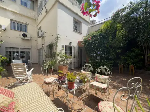Venta Casa 7 Ambientes con Patio, Cochera y Playroom en Almagro