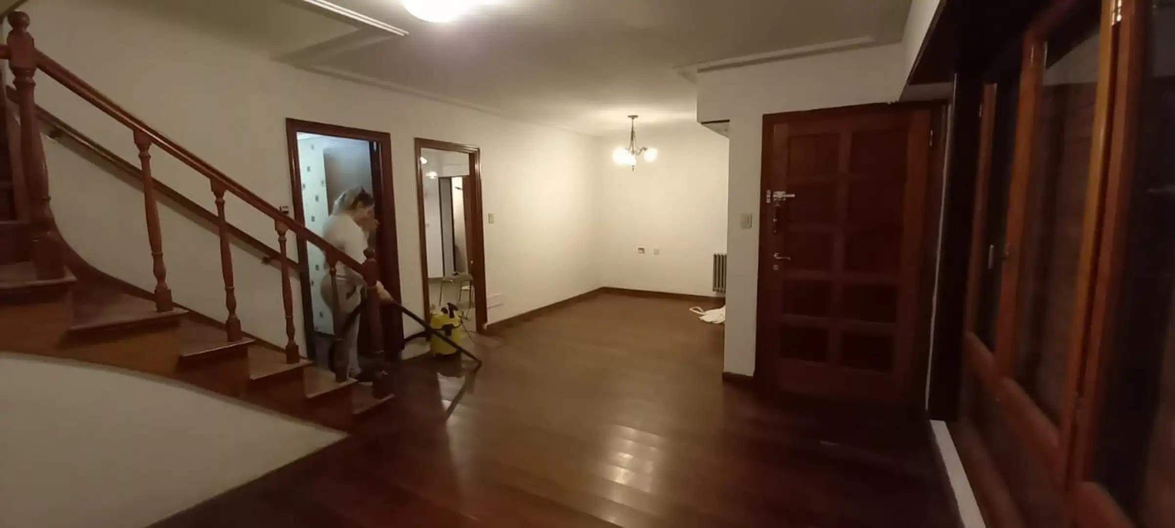 Venta Chalet 4 Ambientes con Parque y Cochera