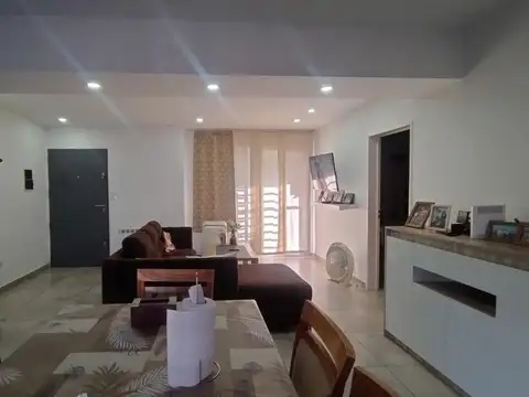 DEPARTAMENTO DE 3 AMB.  AMPLIOS CON BALCON Y TERRAZA