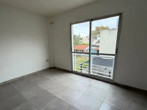 Hipólito Vieytes 100, Piso 1