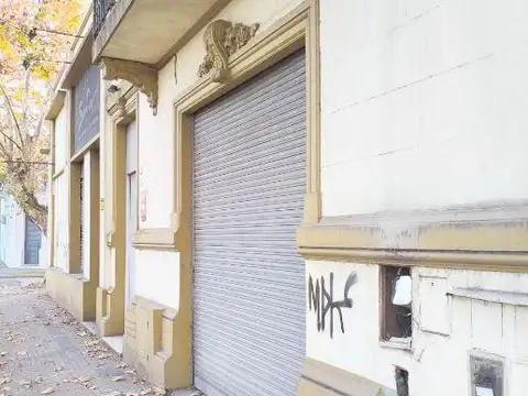 Galpón en  Alquiler, excelente ubicacion de Quilmes Oeste