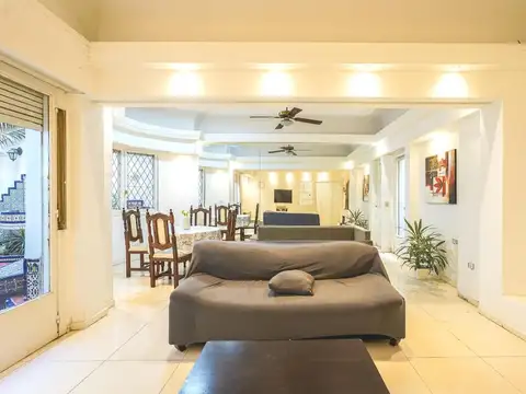 Venta departamento 4 ambientes en Recoleta jardín patio quincho parrilla