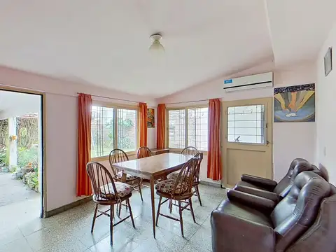 VENTA CASA 3 AMBIENTES PATIO COCHERA EZPELETA