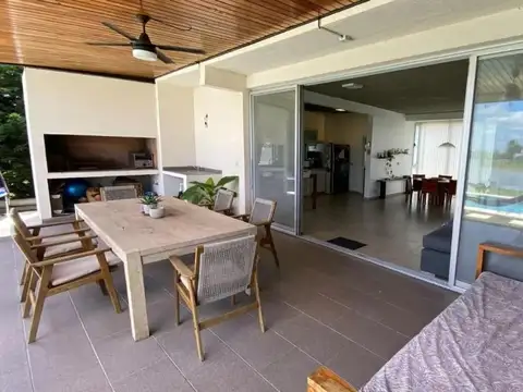 Casa a la laguna en alquiler anual el Canton Norte Escobar