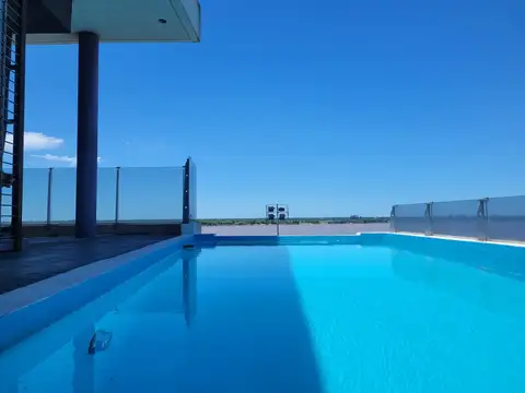 GRAN CASA VISTA AL RIO SOBRE BARRANCA EN LA FLORIDA ALBERDI