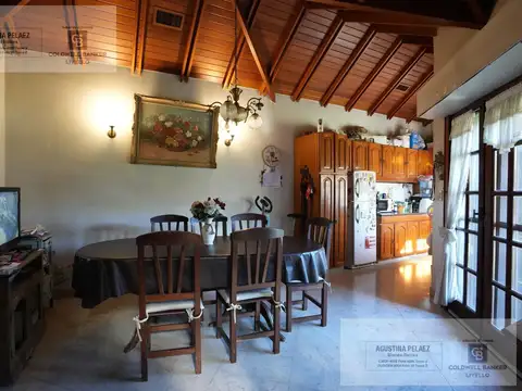Casa 5 ambientes con 3 baños