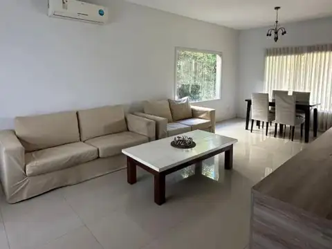 Casa en Venta en Pilar del Este - Santa Guadalupe, USD 275.000