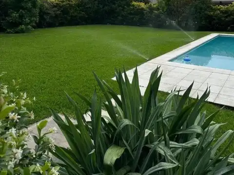 Venta de Casa en Santa Guadalupe, Pilar