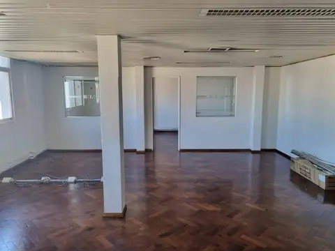 Oficina en Alquiler 50 años