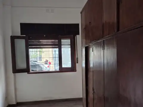 Depto Tipo Casa en Venta en Flores, USD 189.000