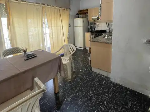 Depto Tipo Casa en Venta de 4 ambientes