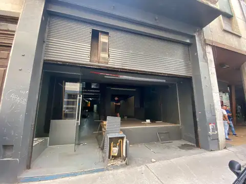 Teniente General Juan Domingo Perón 1100