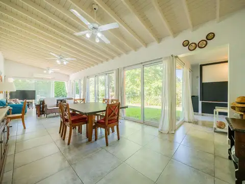 Casa en venta en Club De Campo Pueyrredón - 6 ambientes