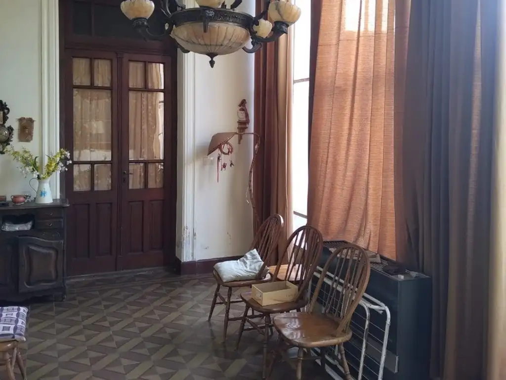 AV. SAN MARTIN 1100 - 2 dormitorios