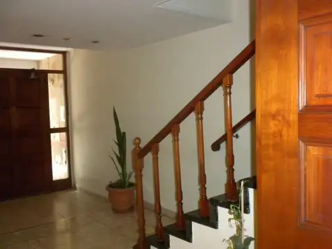 Arenales 2756 1º  A