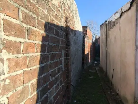 Casa a reciclar, lote 244m2, Barrio Hipódromo, La Plata