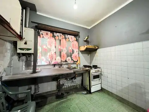 Casa 5 ambientes con 1 baño