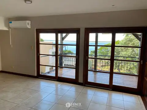 Casa 6 ambientes con 4 baños